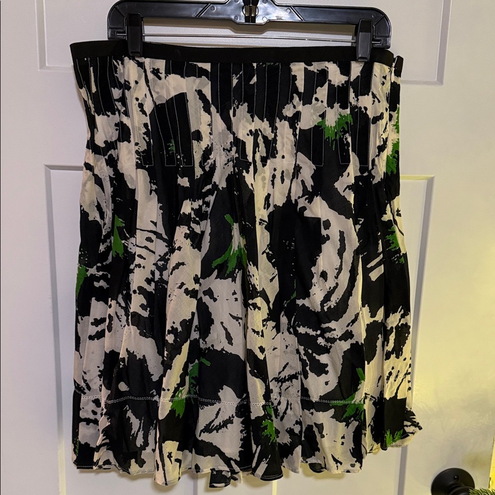 The Limited Black and Green Abstract A-Line Skirt